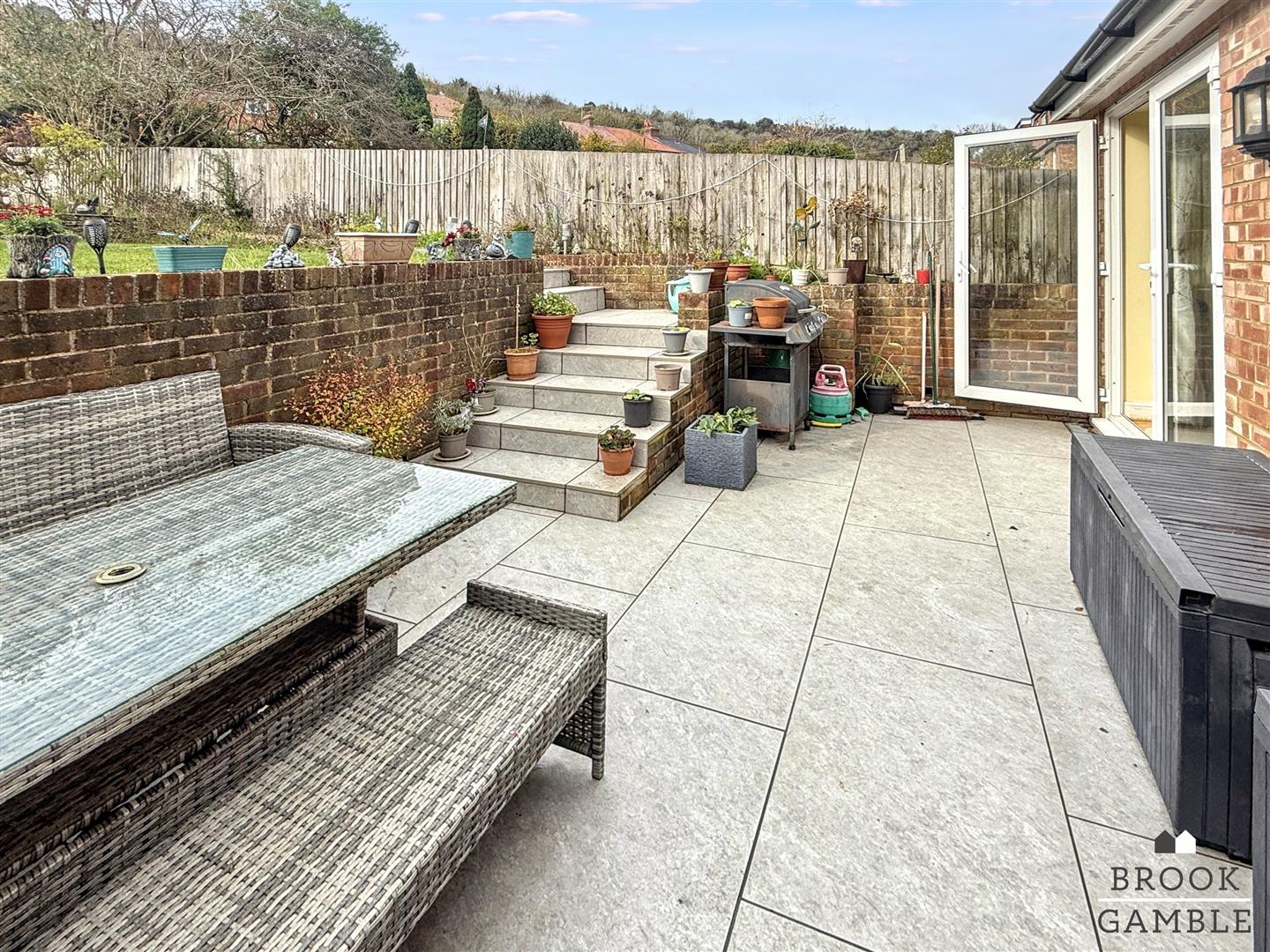 3 Bedroom House - Semi-Detached. Manvers Road in Eastbourne,  5